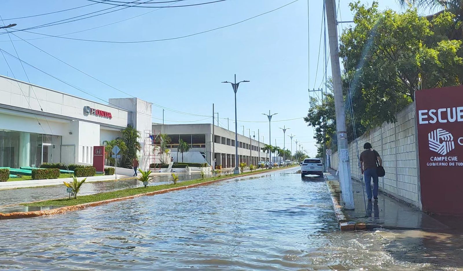 Pleamar afectó varias colonias de la Isla