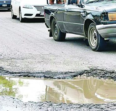 Lamentable las condiciones de la carretera de Atasta