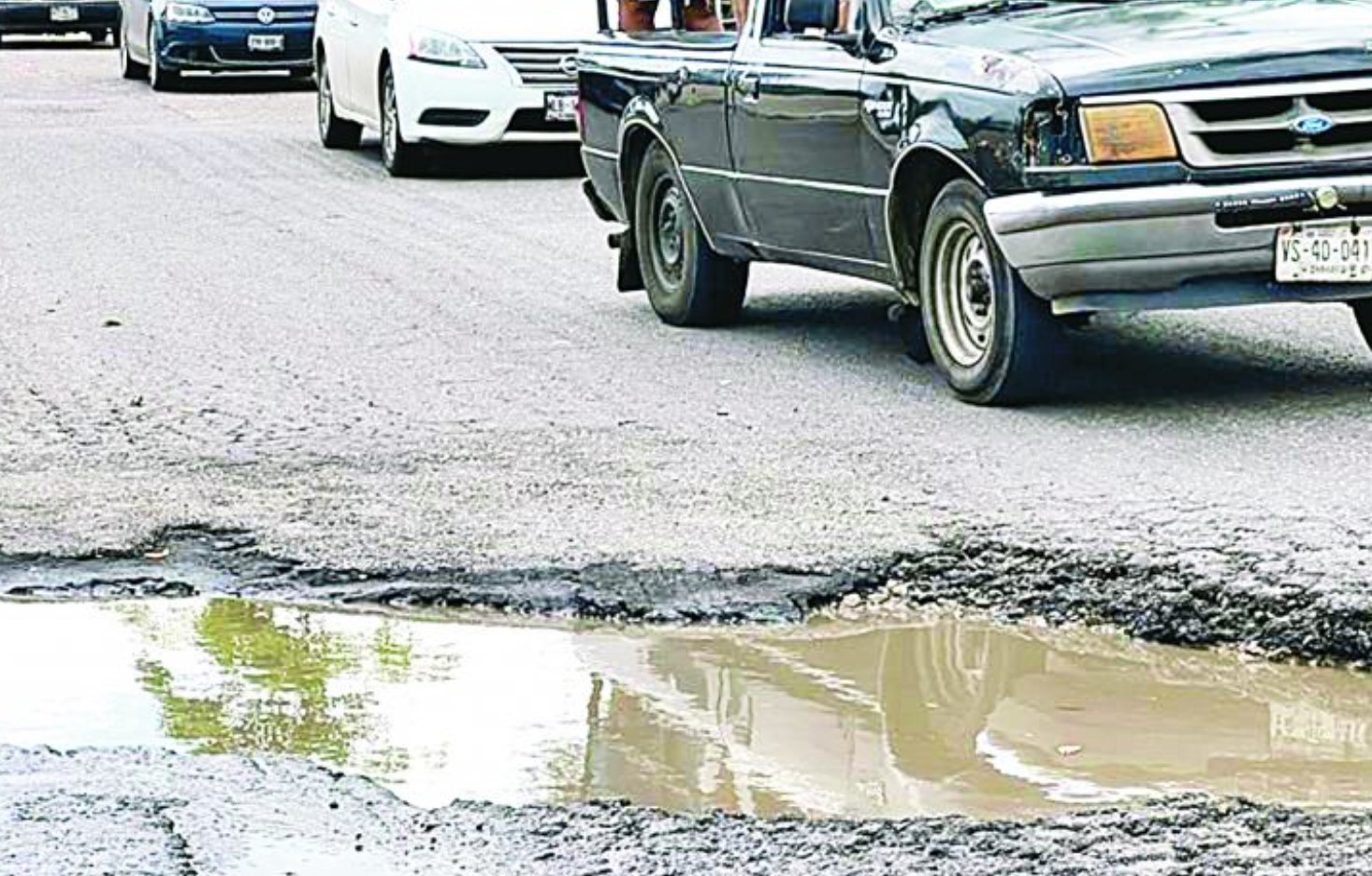 Lamentable las condiciones de la carretera de Atasta