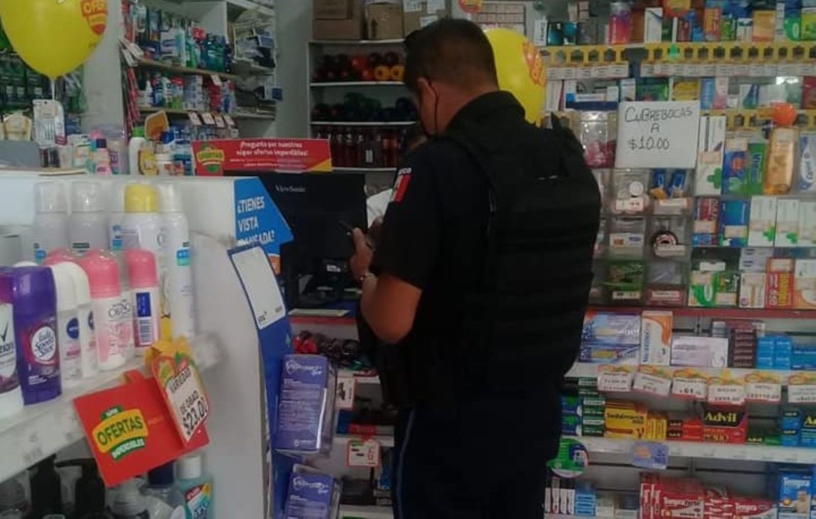 Vigilantes privados de centros comerciales deben proteger también a los clientes