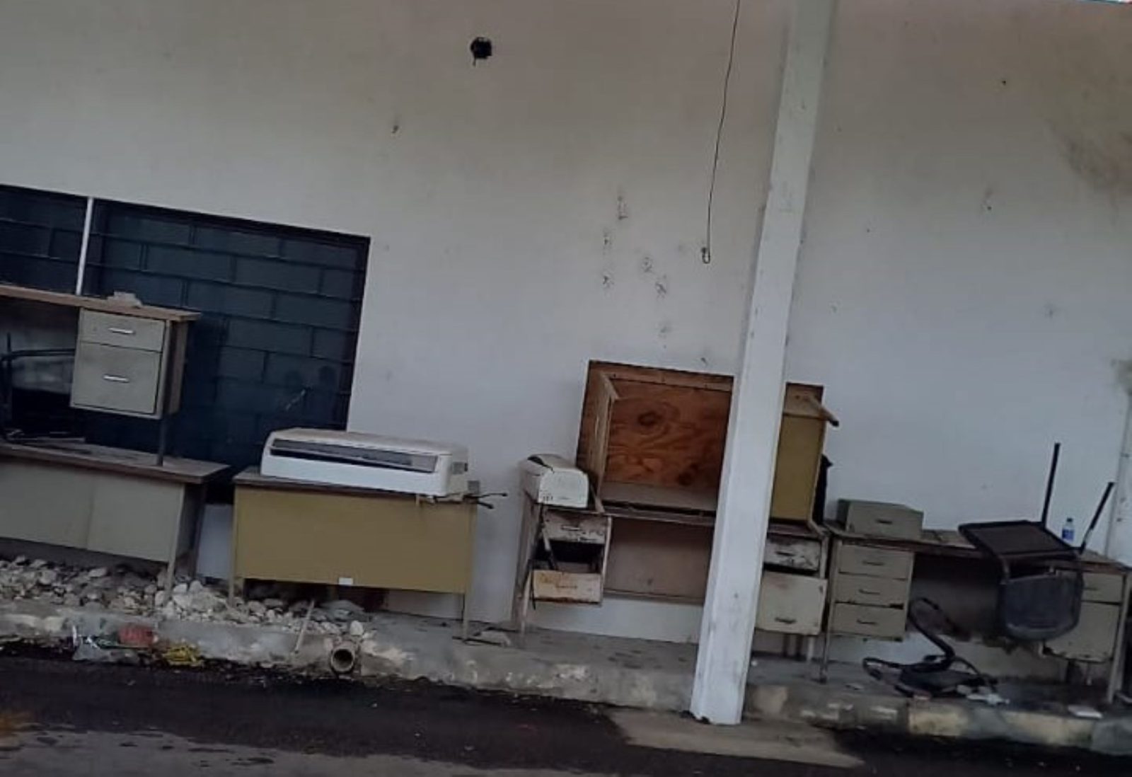 Sin energía eléctrica oficinas de verificación vehicular de Campeche