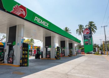 PEMEX eleva 20% producción de gasolinas en agosto