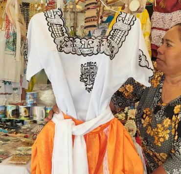 A finales de este mes repuntará la venta de trajes de campechanas