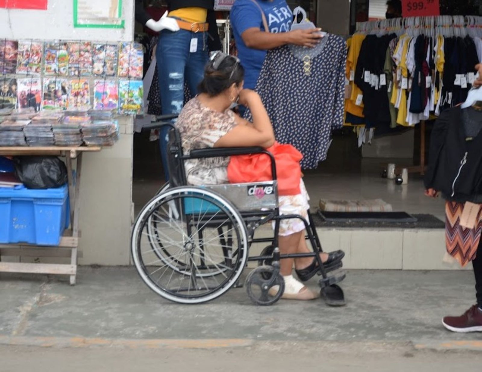 Mal diseñadas las banquetas de las calles de Ciudad del Carmen