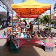 Locatarios del AFA listos para vender dulces de temporada