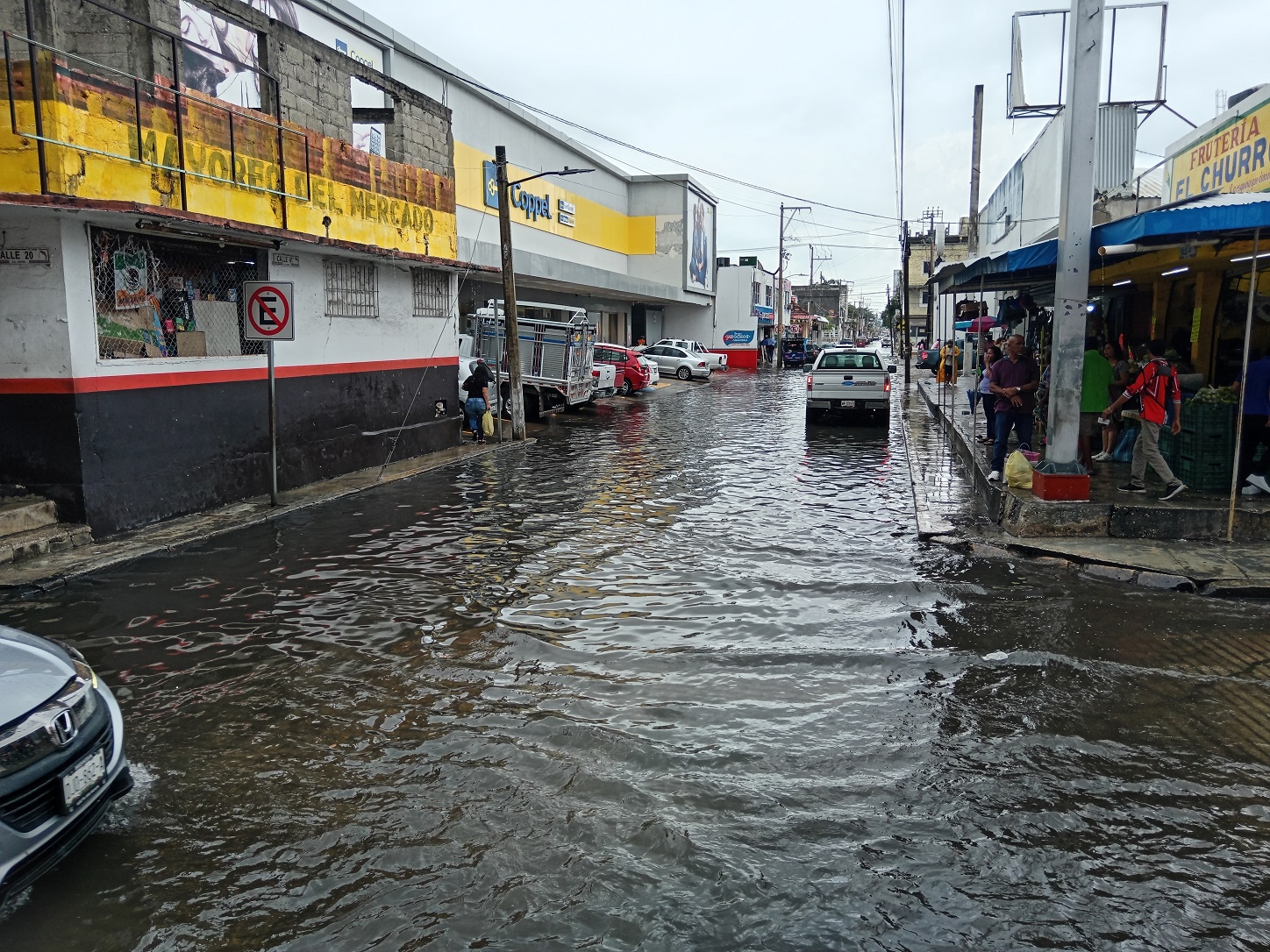 Inundaciones en diversos sectores por la Onda Tropical número 28
