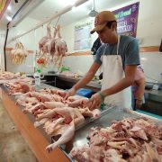 Aumenta venta de pollos en un 60%