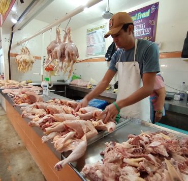 Aumenta venta de pollos en un 60%