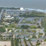 Inundación en Malecón Costero afectó a cocteleros