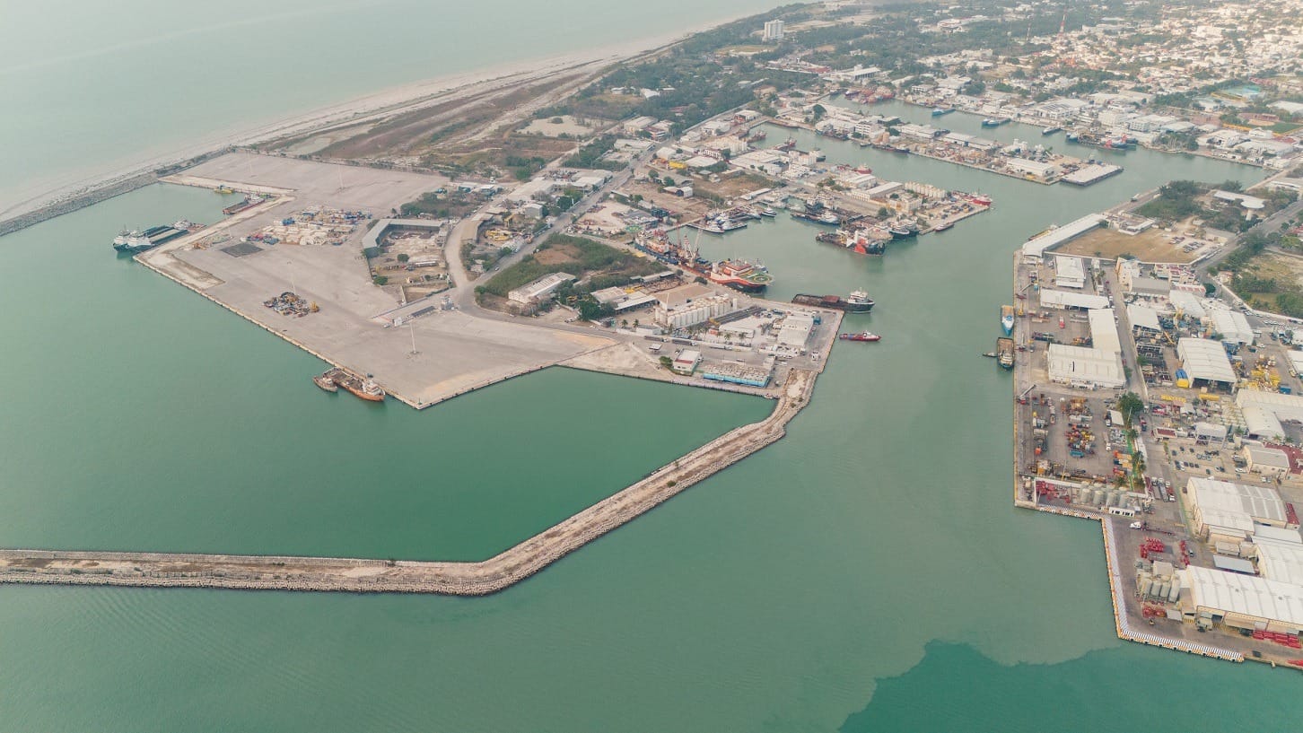 Transforman y modernizan Puerto Isla del Carmen