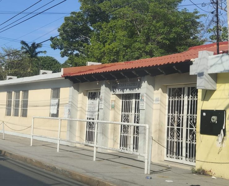 Denuncian a tesorera del programa La Escuela es Nuestra