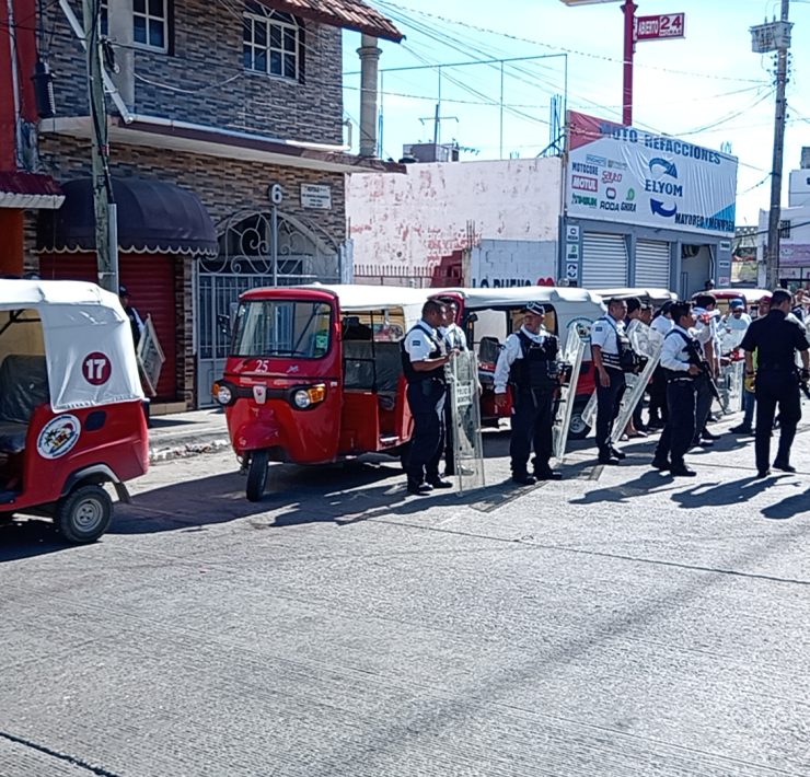 Continúa detenido representante de pochimoviles
