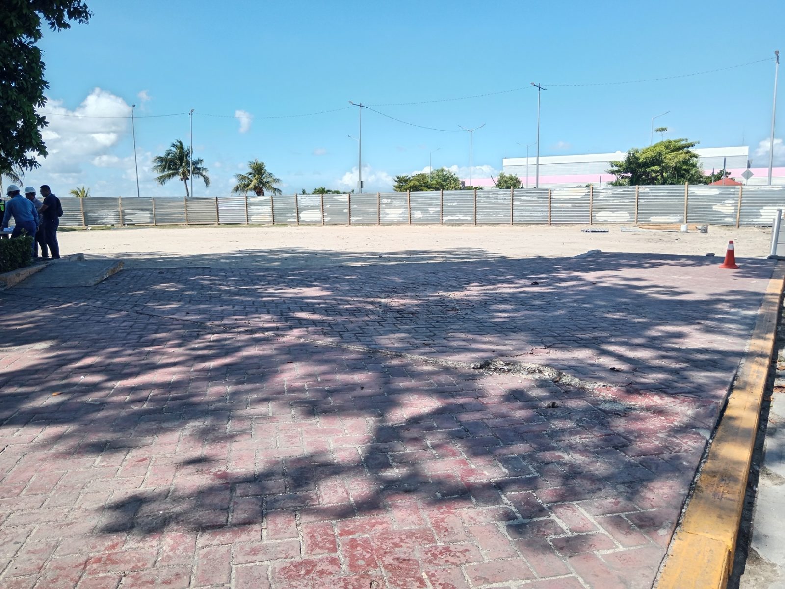 Alarifes locales tienen participación en la obra del Mercado de Artesanías