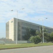 Ciudad del Carmen con posible estadillo social si Pemex no paga a empresas