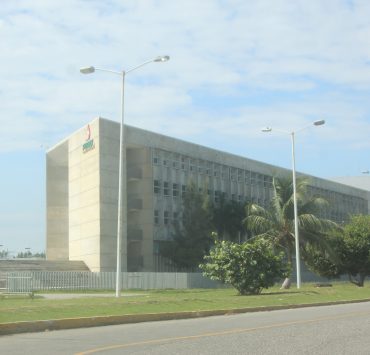 Ciudad del Carmen con posible estadillo social si Pemex no paga a empresas