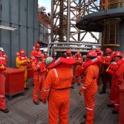 Gobierno debe poner candados a empresas