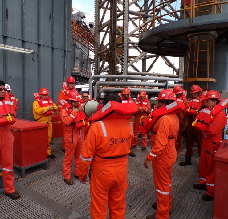 Gobierno debe poner candados a empresas