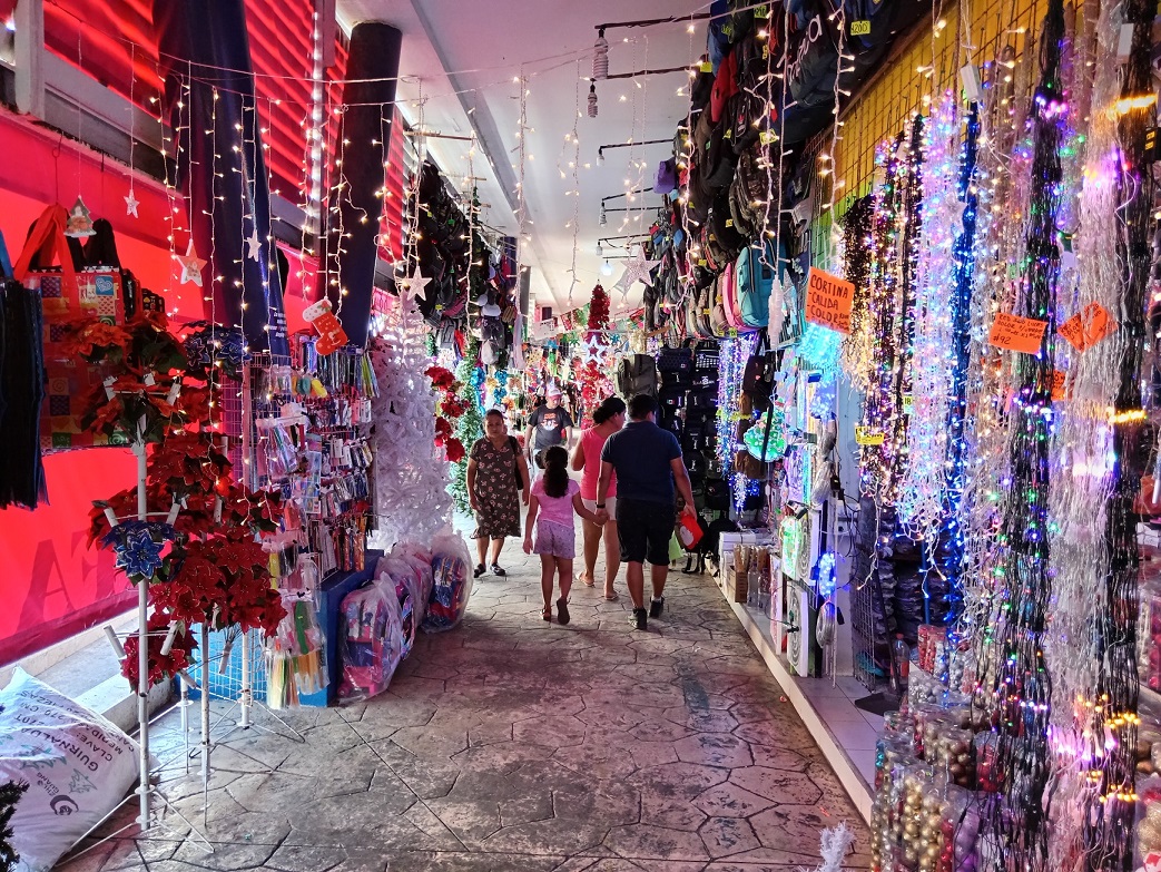 Ventas de artículos navideños caen en un 50%