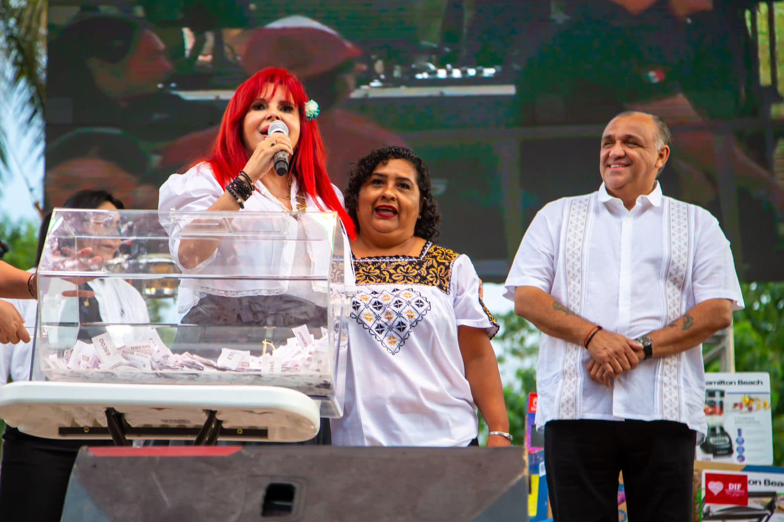 Política en Campeche negocio familiar