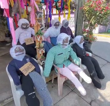 Cae venta de muñecos de año viejo en un 50 por ciento