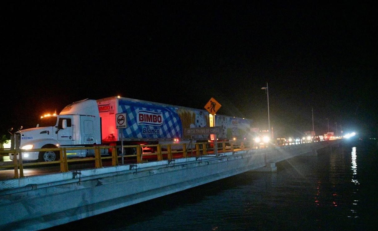 Piden reparación del alumbrado del puente El Zacatal