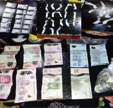 Aseguran a dos masculinos con droga y dinero en efectivo en cateos