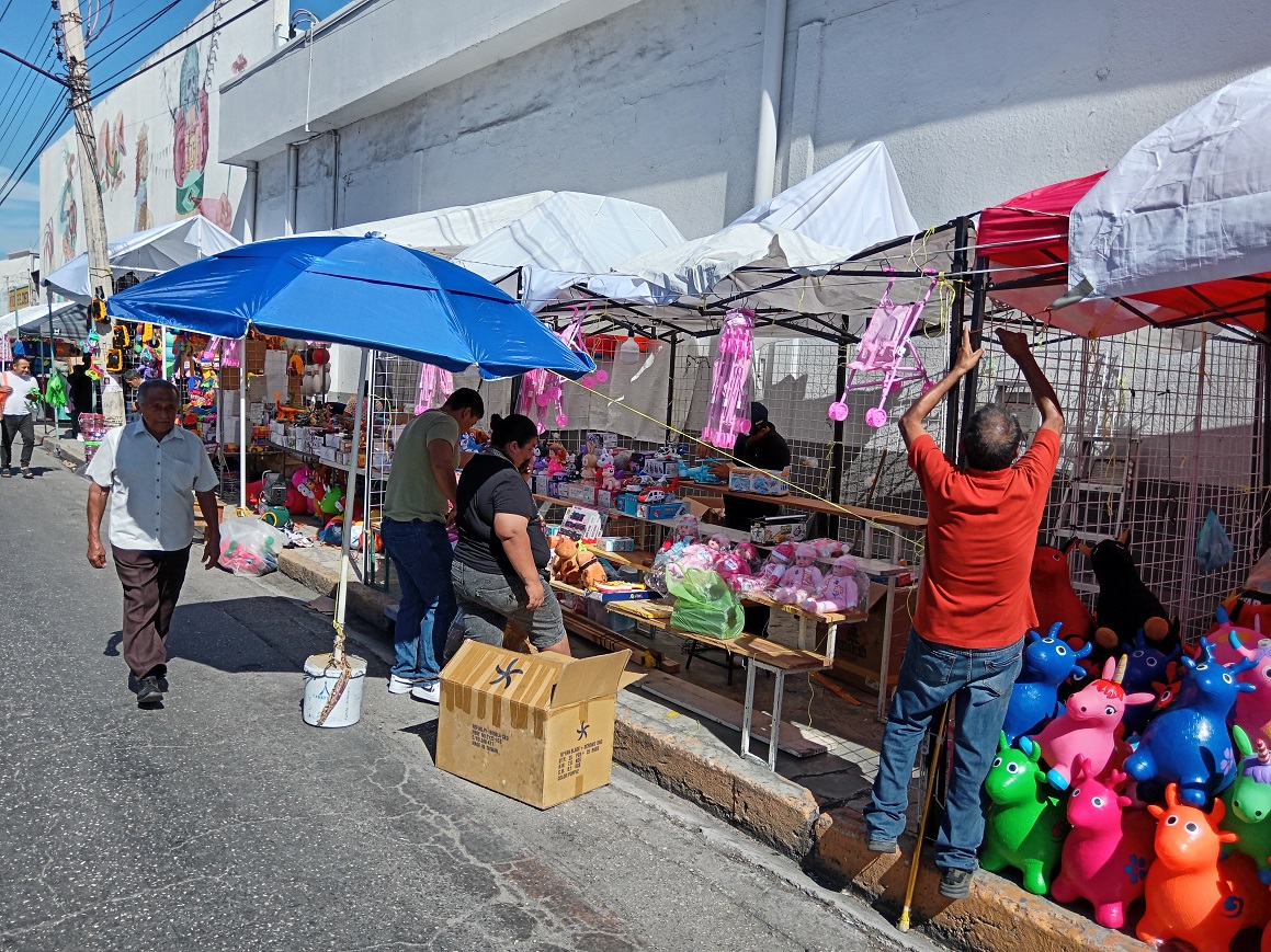 Locatarios del mercado AFA surtirán de juguetes a los Reyes Magos