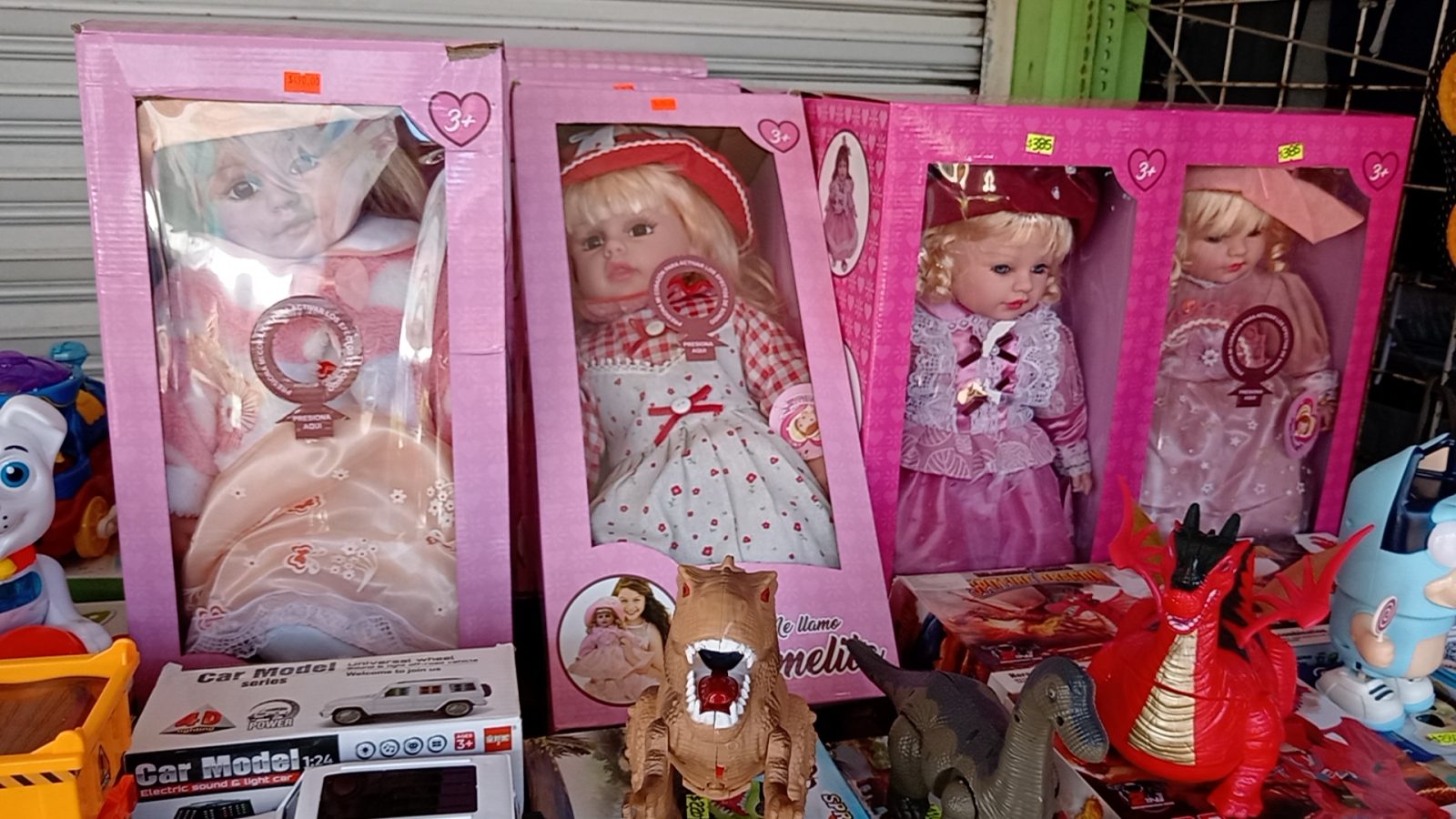 Reyes Magos compraron juguetes económicos