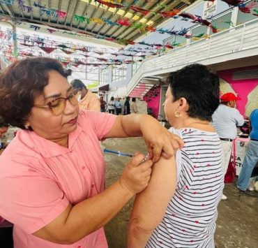 Exhortan a vacunarse contra Influenza y Covid