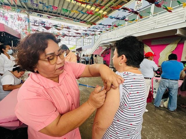 Exhortan a vacunarse contra Influenza y Covid