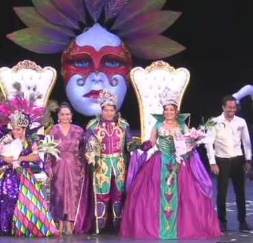 Coronan a los Reyes del Carnaval del DIF-Carmen 2025