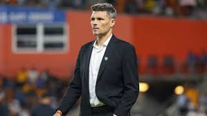 Si Fernando Ortiz pierde el día de hoy ante Cruz Azul, estaría en la floja cuerda su puesto como entrenador de Santos Laguna.