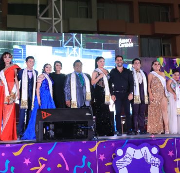 Presentación e imposición de banda a los Reyes del Carnaval