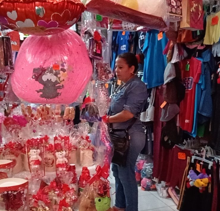 Crisis y competencia afectó venta de regalos