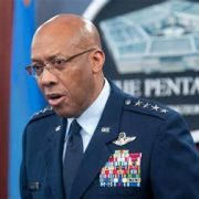 Trump despide a jefe del Estado Mayor Conjunto injustificadamente