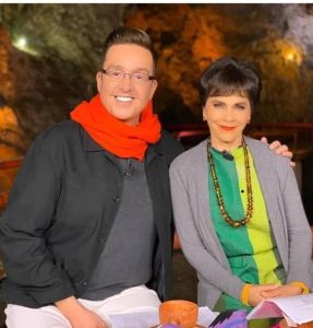 Con esta imagen, Paty Chapoy confirmaba la muerte de su compañero y amigo en Ventaneando, Daniel Bisogno.