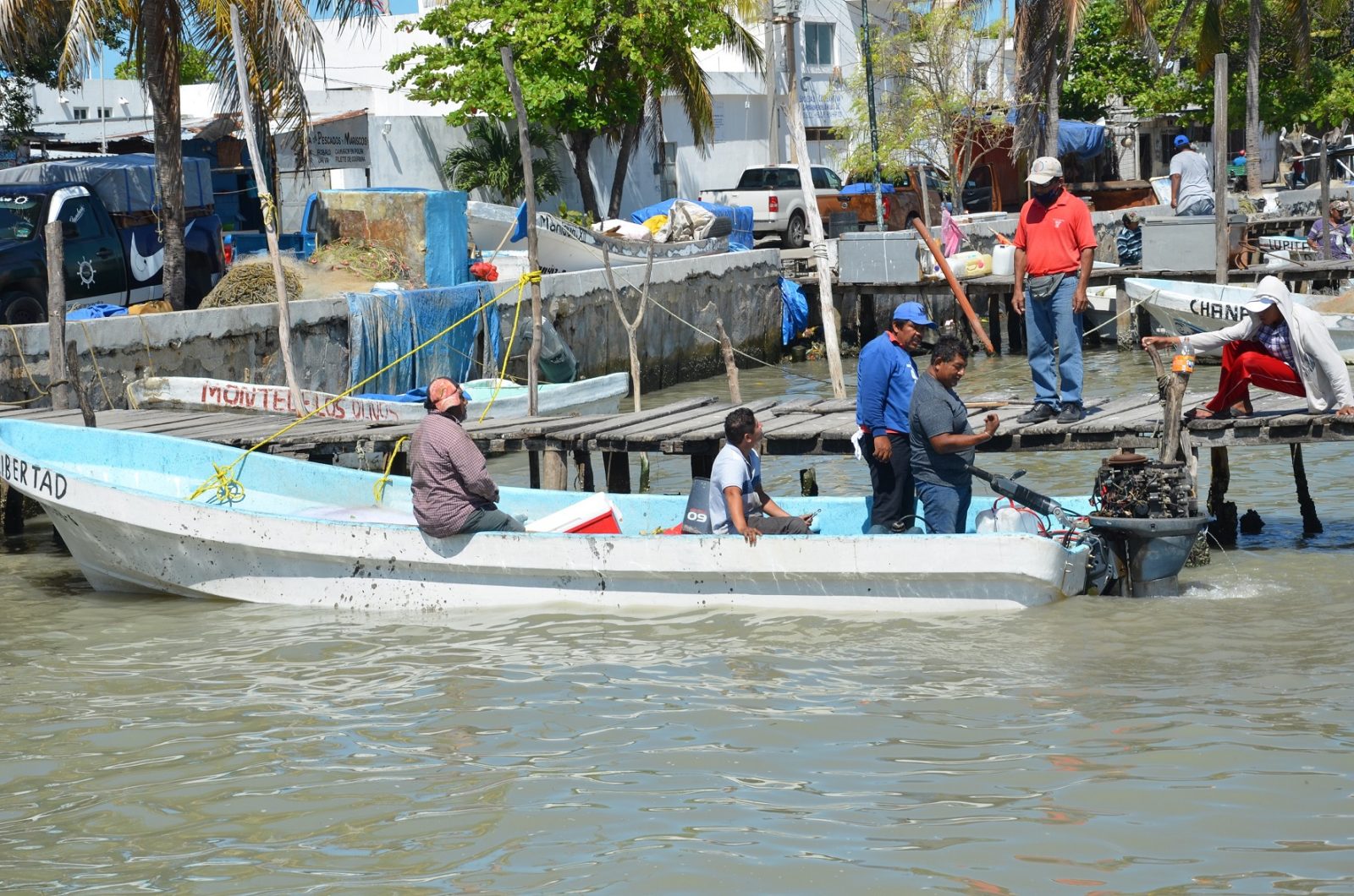 Cooperativas Pesqueras Ribereñas en dificultades con el SAT