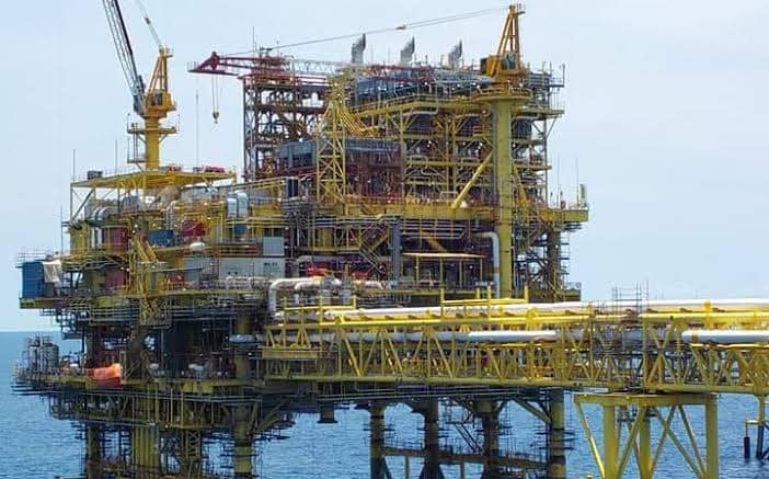 Fugas de hidrocarburo por falta de mantenimiento en la infraestructura petrolera