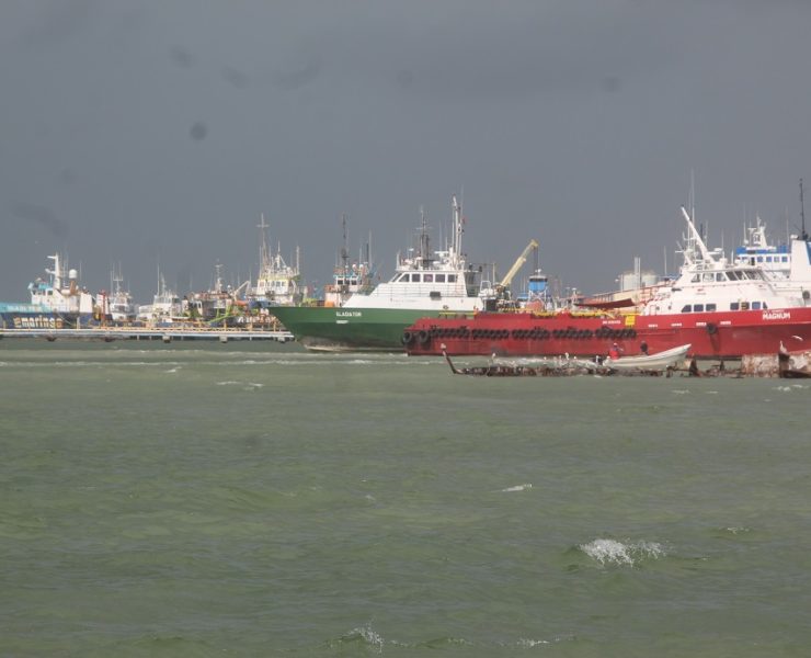 Empresarios de Ciudad del Carmen esperan pago de Pemex