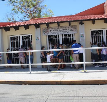 Escuelas dirán adios a la venta de alimentos chatarra