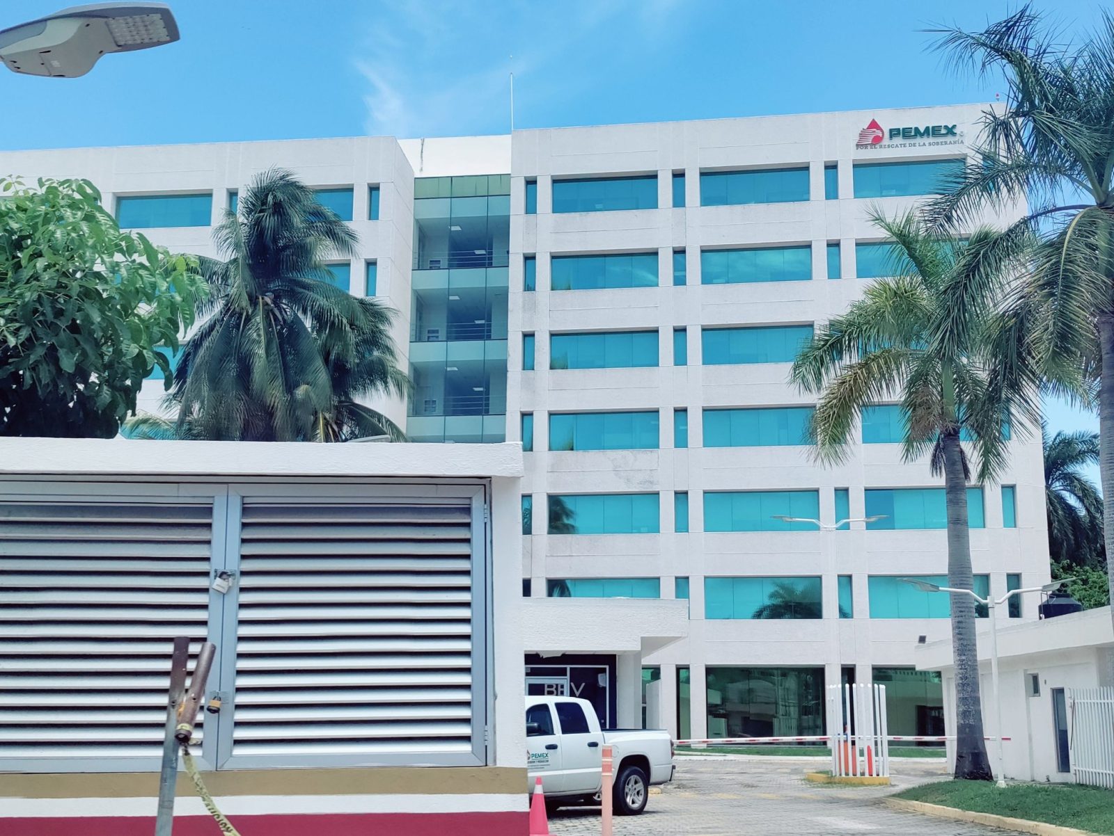 Pemex solo ha abonado a 32 empresas de 150 que tienen contrato directo