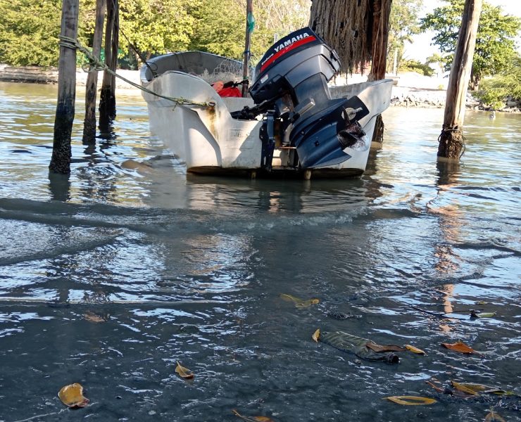 Pescadores piden dragado de la boca del Arroyo de la Caleta