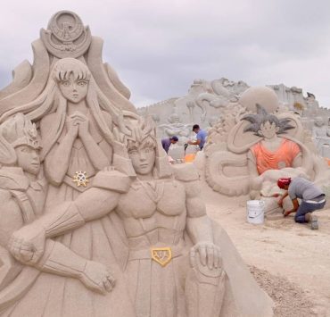 Figuras de arena dirigidas a niños y jóvenes