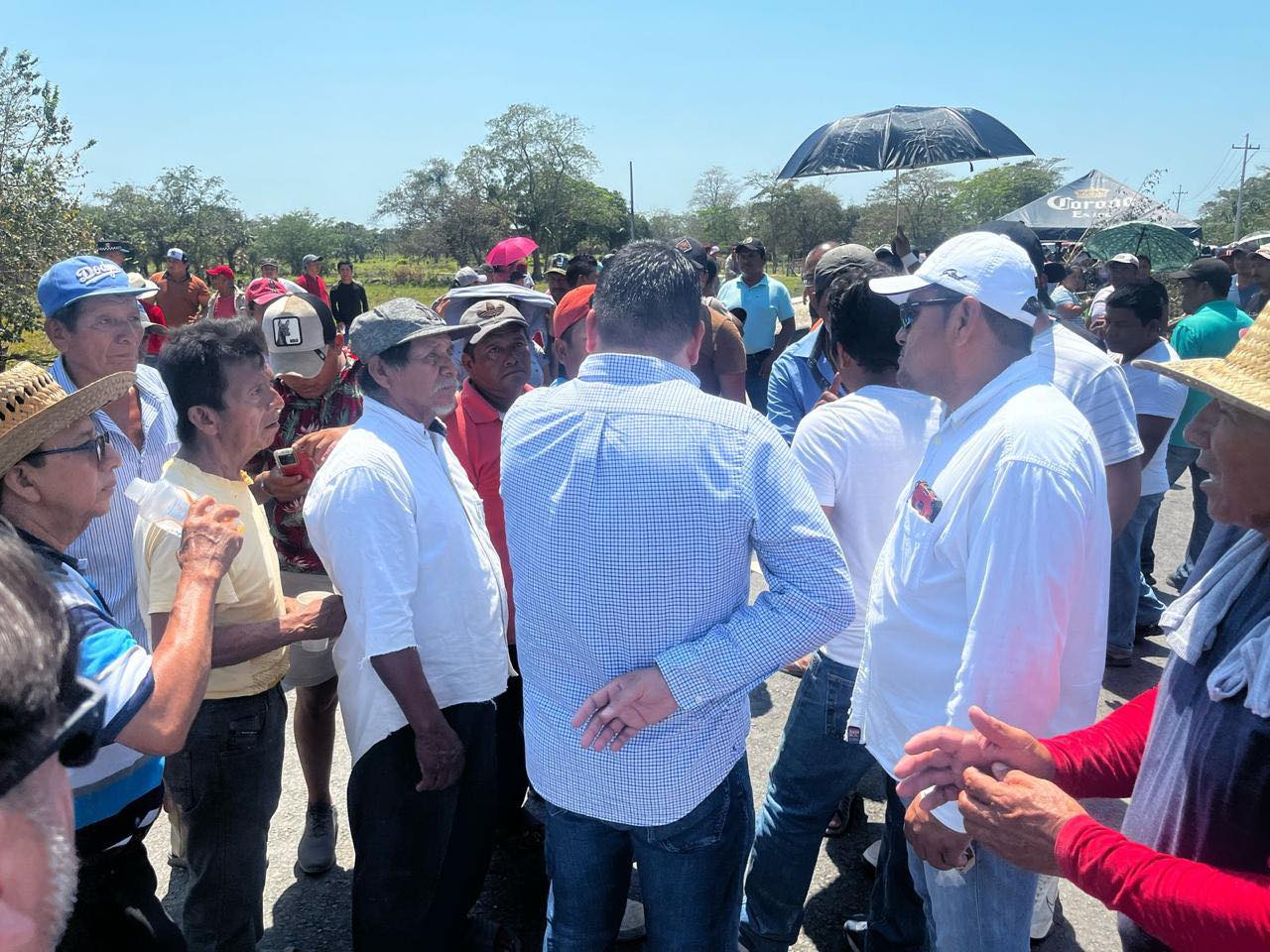 Gobernadora de Campeche debe presentarse a la zona de bloqueo de Atasta