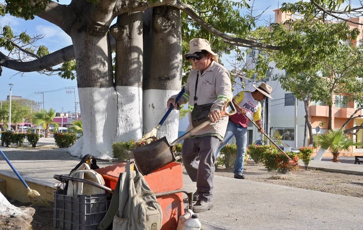 Ayuntamiento del Carmen reinstalará a trabajadores de más de 60 años